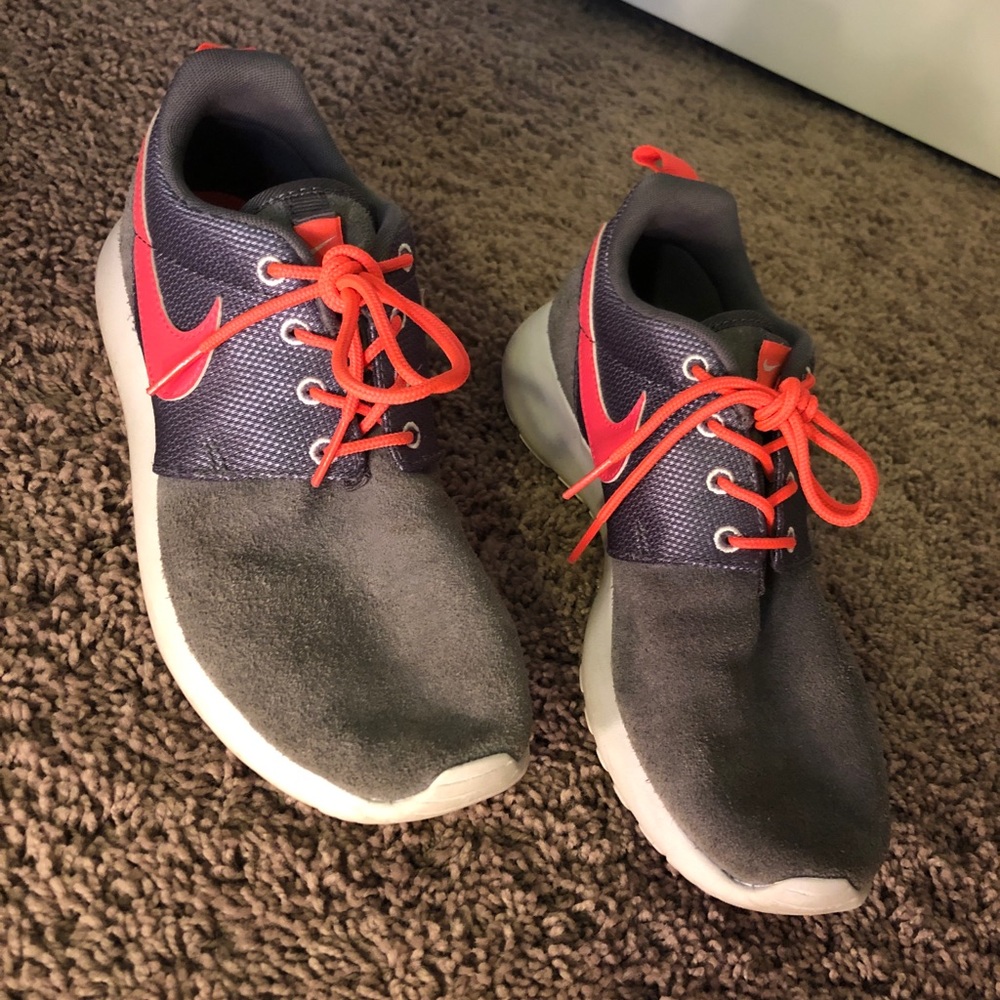 Nike Roshes!